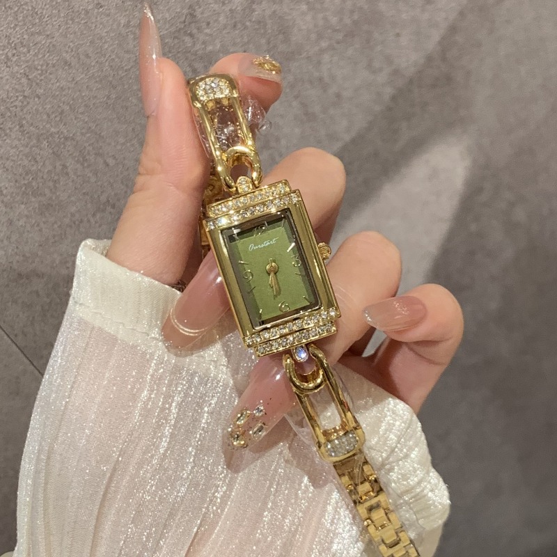 Luxury Watch Values - Klein horloge in oude geldstijl met