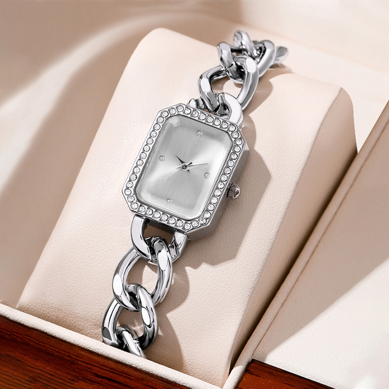 Mystery box bevat 1 willekeuri - Luxury Watch Box recensie en prijs